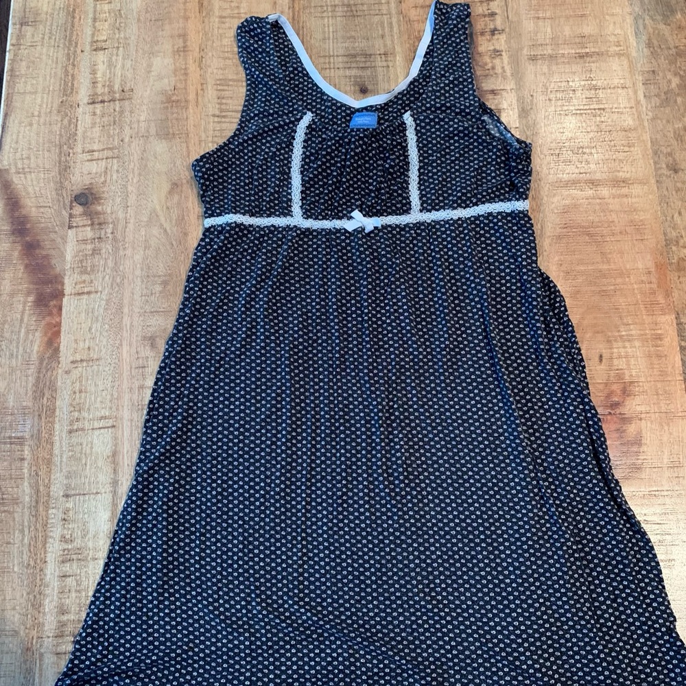 ⏰(3 for $15) Simply Vera Wang Nightgown Intimates M pajamas pjs